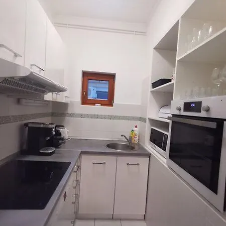 Balatoni Grillterasz Apartman *